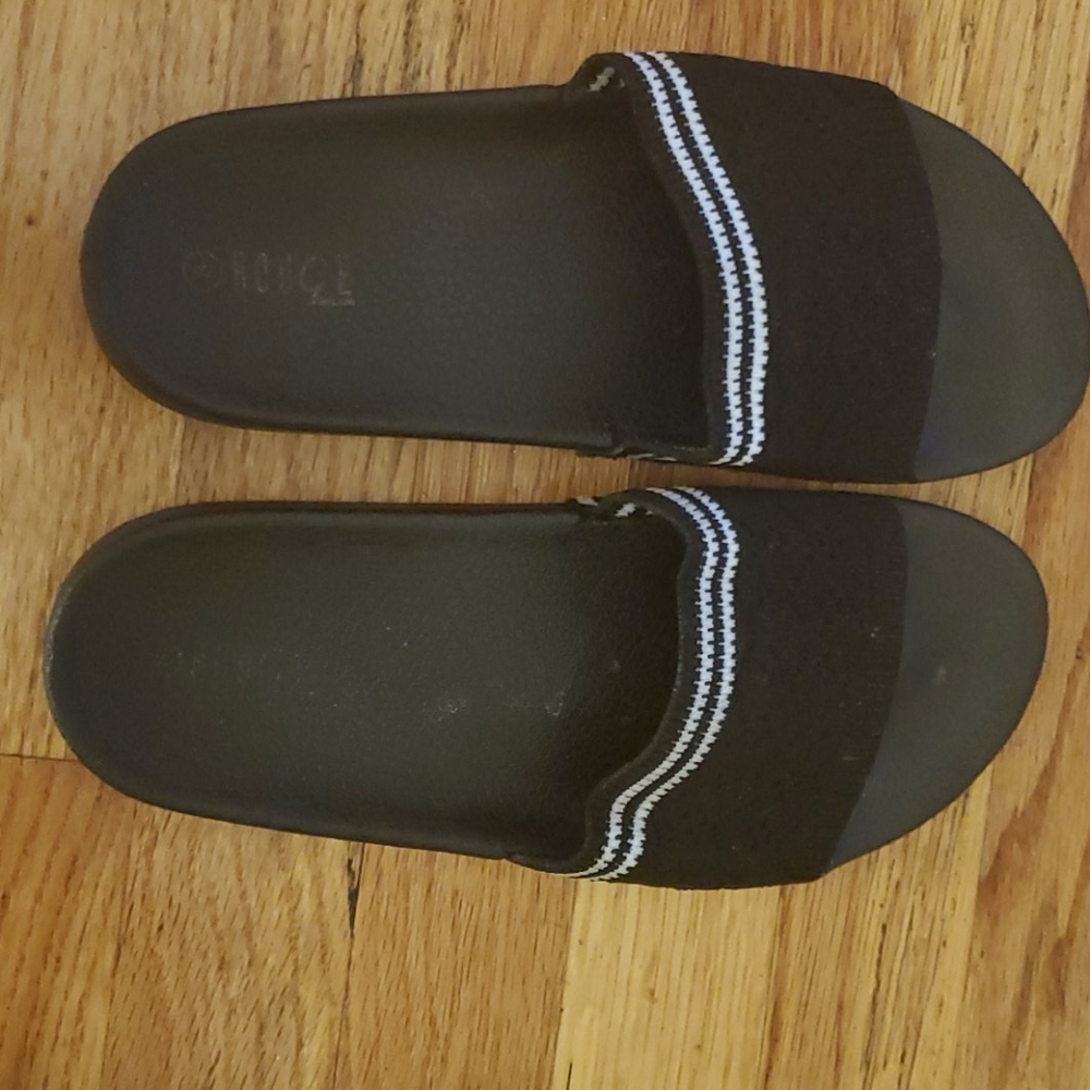 Womens sandals size 8